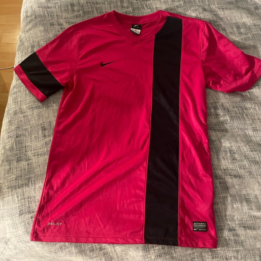 Nike: Men’s Pink Nike Jersey